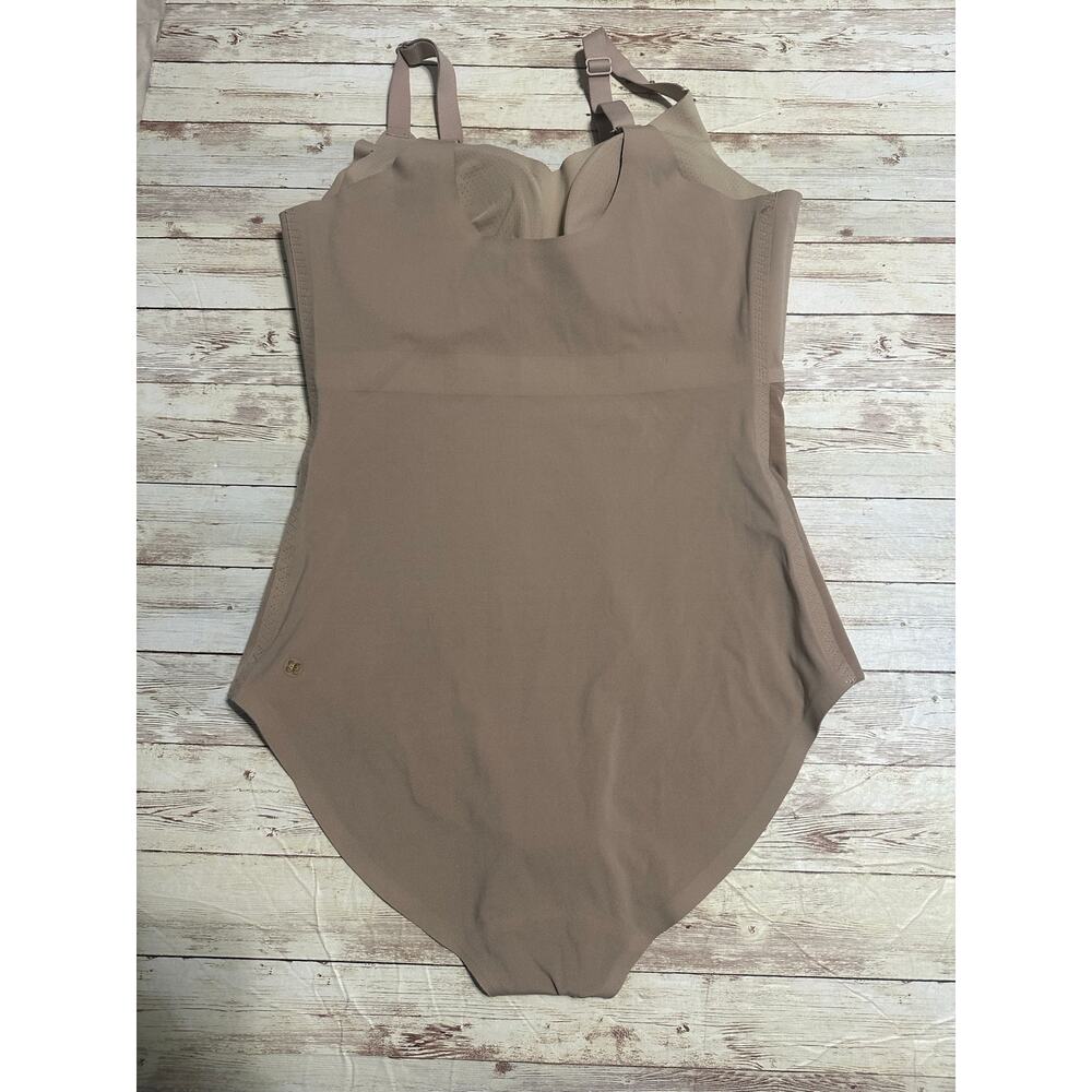 Honeylove Tank Bodysuit Size Large Sand Cami Bra Neutral Adjustable Straps - Picture 2 of 4